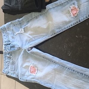 Cute blue skinny jeans with lace patches